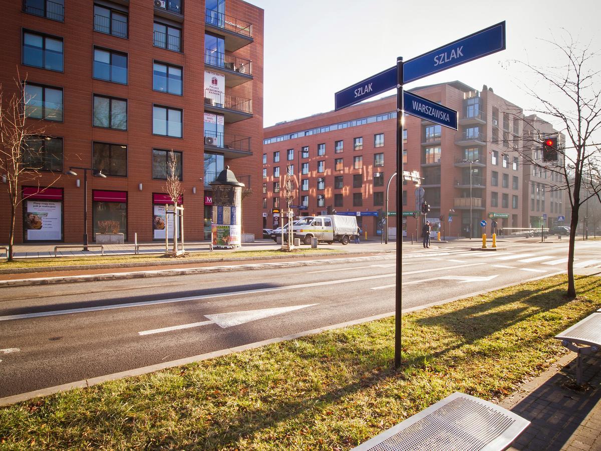 Angel City Center Luxury Apartments By Amstra Krasków Exteriör bild